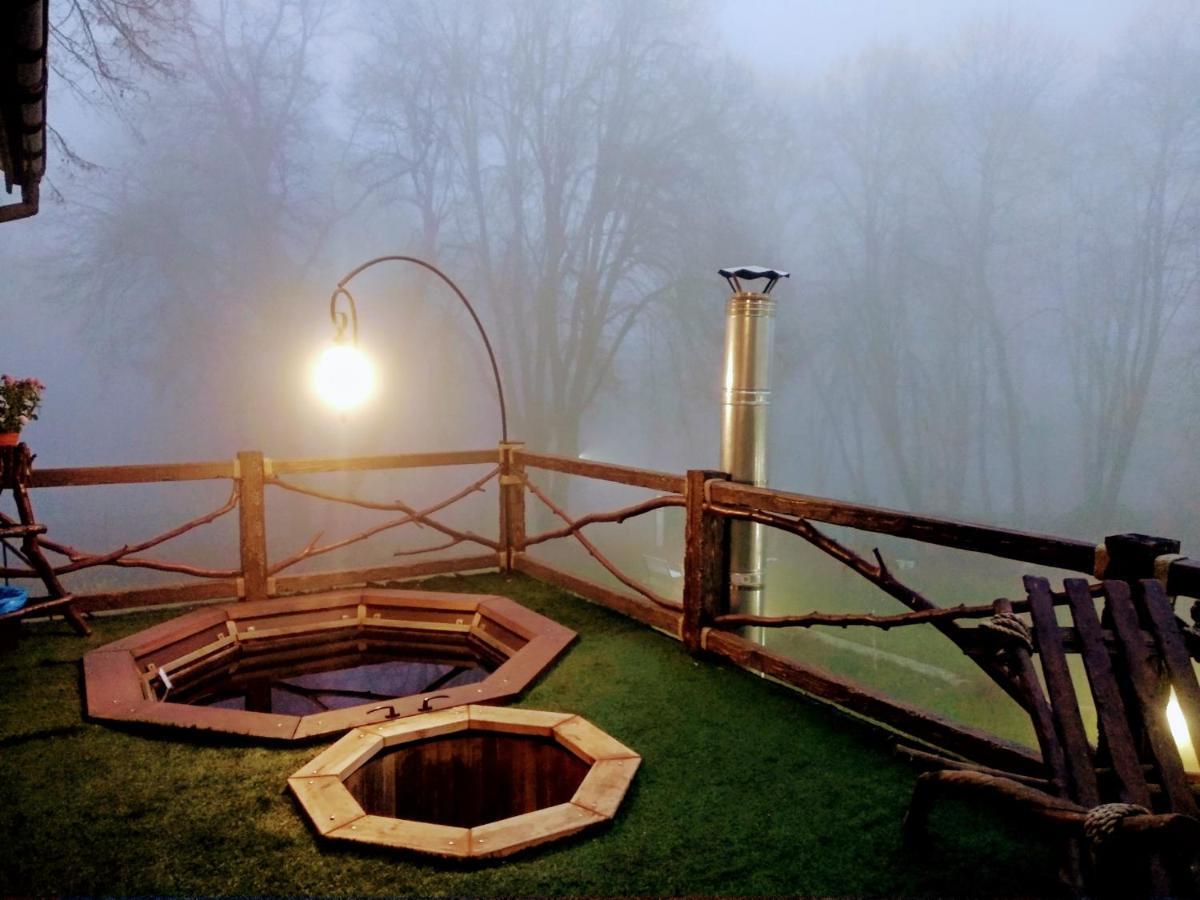 Panorama Hotel & Spa Chernivtsi Ngoại thất bức ảnh