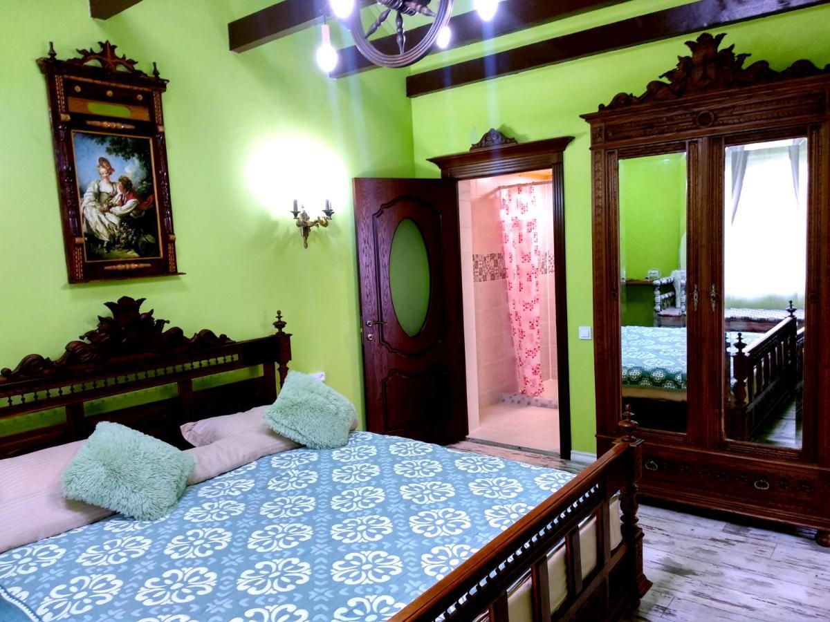 Panorama Hotel & Spa Chernivtsi Ngoại thất bức ảnh