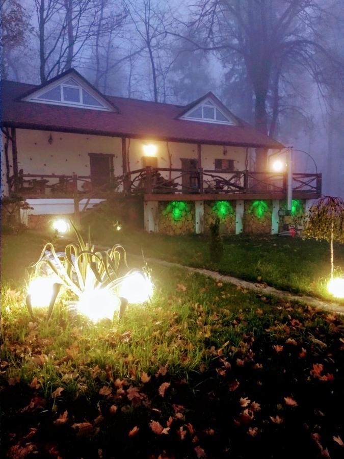 Panorama Hotel & Spa Chernivtsi Ngoại thất bức ảnh