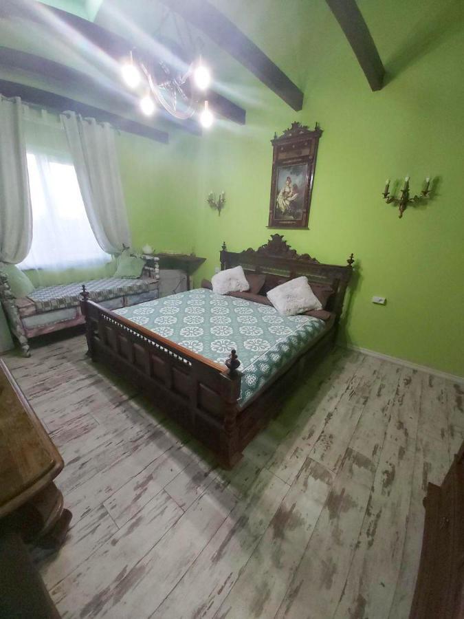 Panorama Hotel & Spa Chernivtsi Ngoại thất bức ảnh